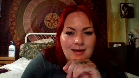 Snapshot of candiredd chatting on 07/11/26, 06:27 candiredd online show from 07/11/26, 06:27
