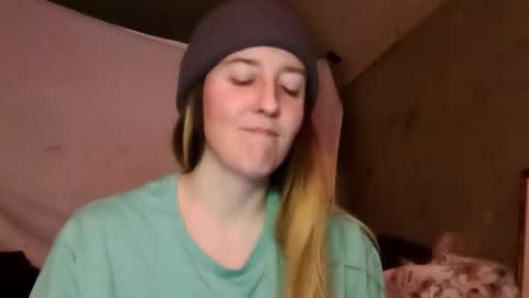 Candi online show from 11/20/25, 09:31