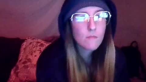 Candi online show from 12/01/25, 09:14