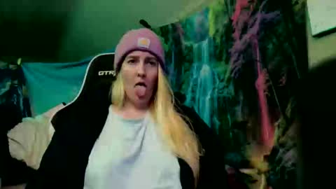 Candi online show from 04/01/26, 09:10