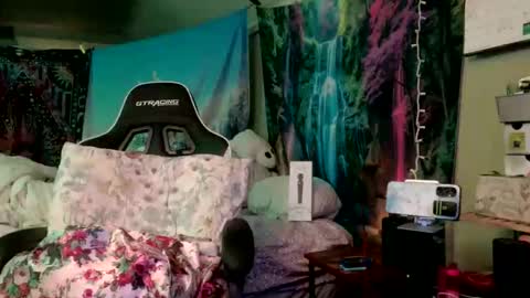 Candi online show from 04/30/26, 10:32