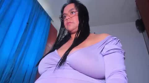 Snapshot of candy_browm1 chatting on 04/30/26, 12:00 Candy Brown online show from 04/30/26, 12:00