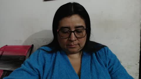 Snapshot of candy_candi chatting on 12/14/24, 02:01 lucy online show from 12/14/24, 02:01