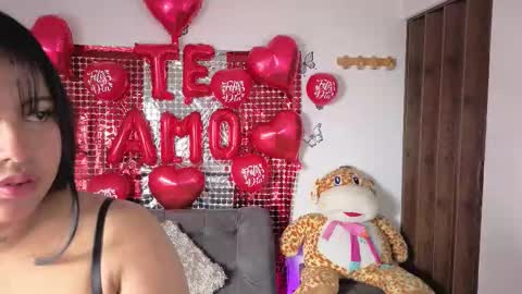 Im ChloeJoin The Fan Club online show from 02/14/26, 11:18