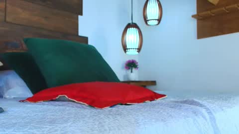 Jolie online show from 02/17/26, 08:15