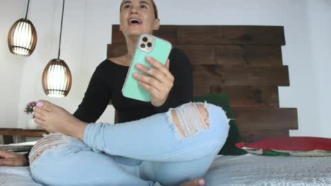 Jolie online show from 03/31/26, 08:42