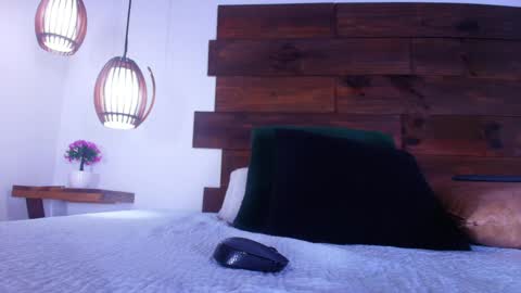 Jolie online show from 04/22/26, 07:26