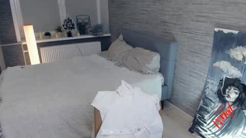 Flora online show from 02/01/25, 03:08