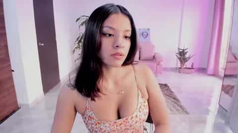 candy_fox_19 online show from 09/23/25, 07:50