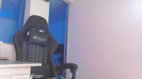 candy_giuliana21 online show from 04/01/26, 01:28