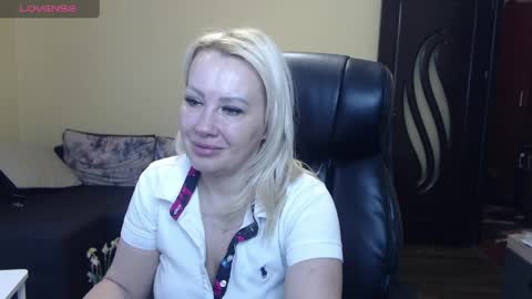 Snapshot of candy_hellenx chatting on 04/05/26, 06:10 candy_hellenx online show from 04/05/26, 06:10