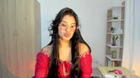 Nickol online show from 11/06/25, 09:37