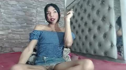 candy_hot_trans online show from 11/11/25, 09:59