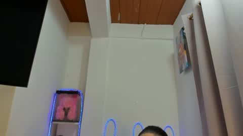 Snapshot of candy_kitty7343 chatting on 06/11/26, 04:43 candy_kitty7343 online show from 06/11/26, 04:43