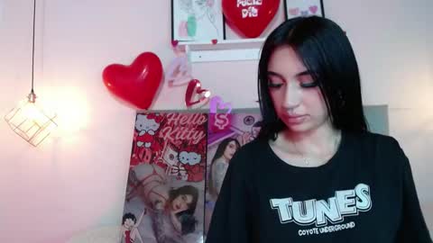 Snapshot of candy_leila3 chatting on 02/19/25, 07:48 Leila online show from 02/19/25, 07:48