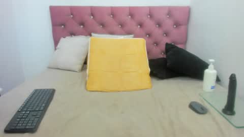 Snapshot of candy_liss18 chatting on 06/22/26, 03:25 liss sophia online show from 06/22/26, 03:25