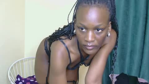 Snapshot of candy_novah chatting on 06/27/26, 12:04 NOVAH online show from 06/27/26, 12:04