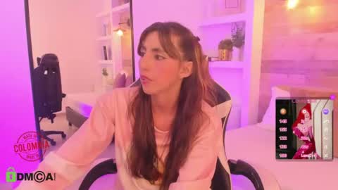 Snapshot of candy_summer28_ chatting on 07/18/26, 07:39 CANDY online show from 07/18/26, 07:39