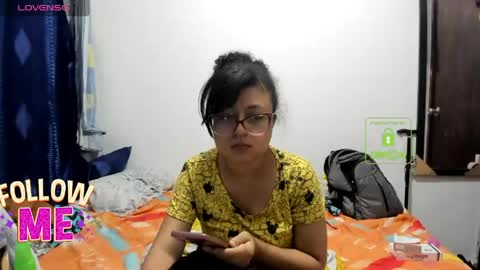 candy_val online show from 05/16/26, 06:43