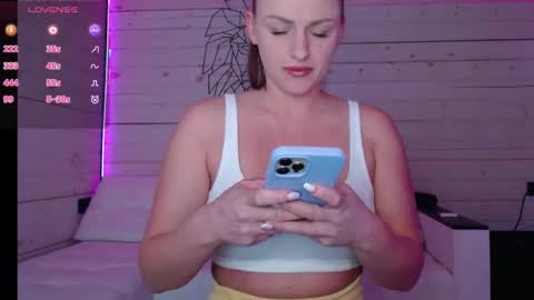 CandyBunie online show from 02/09/26, 02:59