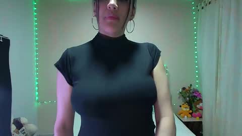 Snapshot of candycarson chatting on 02/26/25, 06:15 CANDYCARSON online show from 02/26/25, 06:15