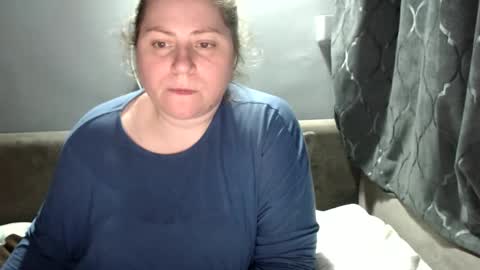 Laura online show from 10/26/25, 03:51