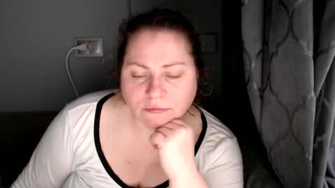 Laura online show from 11/04/25, 07:51