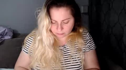 Laura online show from 02/03/26, 06:51