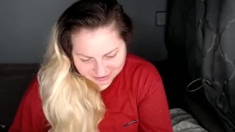 Laura online show from 02/26/26, 08:24