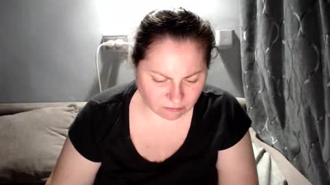 Laura online show from 03/30/26, 04:35