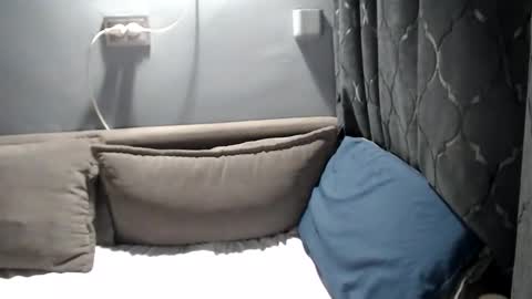 Laura online show from 04/17/26, 09:18