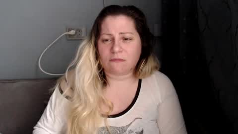Laura online show from 05/05/26, 05:48