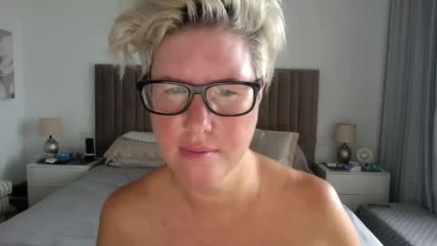 Snapshot of candycumslut69 chatting on 10/08/25, 07:39 Candycumslut69 online show from 10/08/25, 07:39
