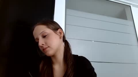 Snapshot of candygirlsweett chatting on 03/02/25, 03:37 CandySweetGril online show from 03/02/25, 03:37