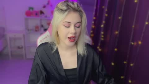 You can call me HH online show from 12/21/25, 06:04