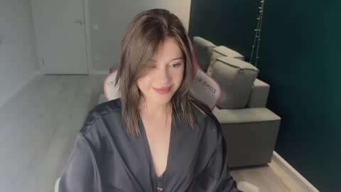 You can call me HH online show from 05/12/26, 07:22