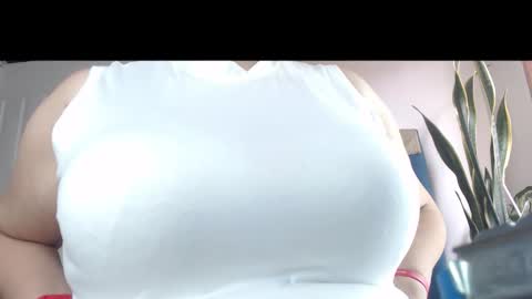 Snapshot of candyhottetiana chatting on 05/11/26, 04:04 tatiana online show from 05/11/26, 04:04