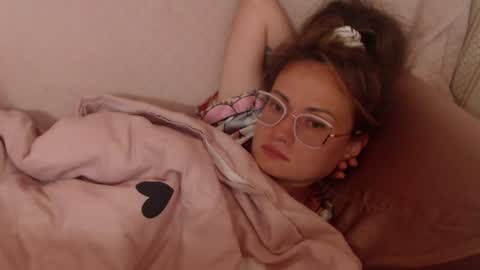 Snapshot of candylady13 chatting on 06/18/26, 06:57 say meow and send tips online show from 06/18/26, 06:57