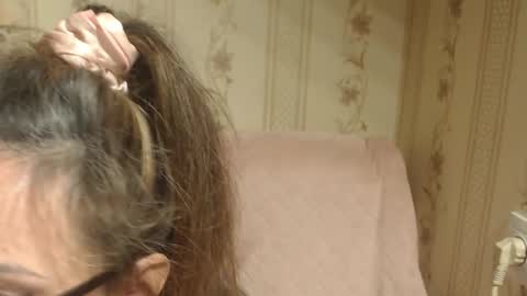 say meow and send tip  online show from 11/16/25, 10:48