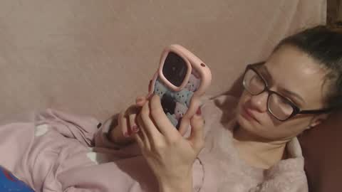 say meow and send tip  online show from 12/16/25, 02:05