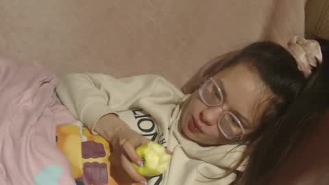 say meow and send tip  online show from 03/21/26, 08:01