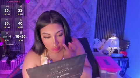 GABRIELA LOPEZ online show from 11/01/25, 04:14