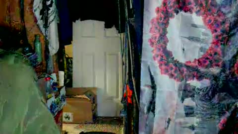 Snapshot of canoelicker69 chatting on 04/30/26, 09:19 canoelicker69 online show from 04/30/26, 09:19