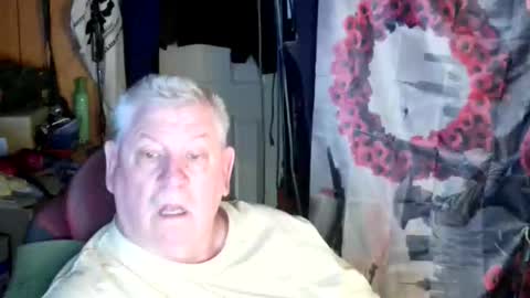 Snapshot of canoelicker69 chatting on 05/01/26, 12:10 canoelicker69 online show from 05/01/26, 12:10