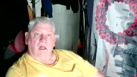 Snapshot of canoelicker69 chatting on 06/04/26, 01:06 canoelicker69 online show from 06/04/26, 01:06