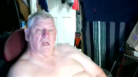 Snapshot of canoelicker69 chatting on 07/16/26, 06:58 canoelicker69 online show from 07/16/26, 06:58