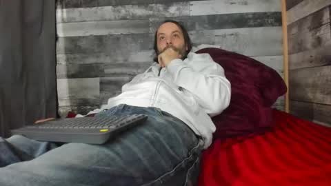 canuk1983 online show from 02/01/25, 09:29