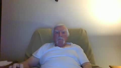 Snapshot of capecod21 chatting on 01/11/25, 12:07 capecod21 online show from 01/11/25, 12:07