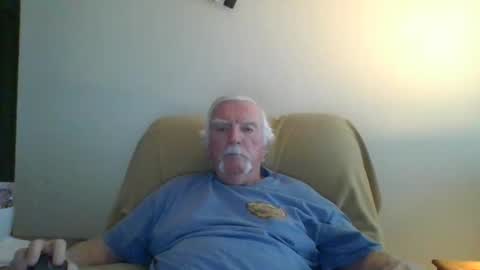 Snapshot of capecod21 chatting on 01/12/25, 05:01 capecod21 online show from 01/12/25, 05:01