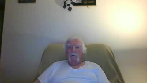 Snapshot of capecod21 chatting on 01/18/25, 12:47 capecod21 online show from 01/18/25, 12:47